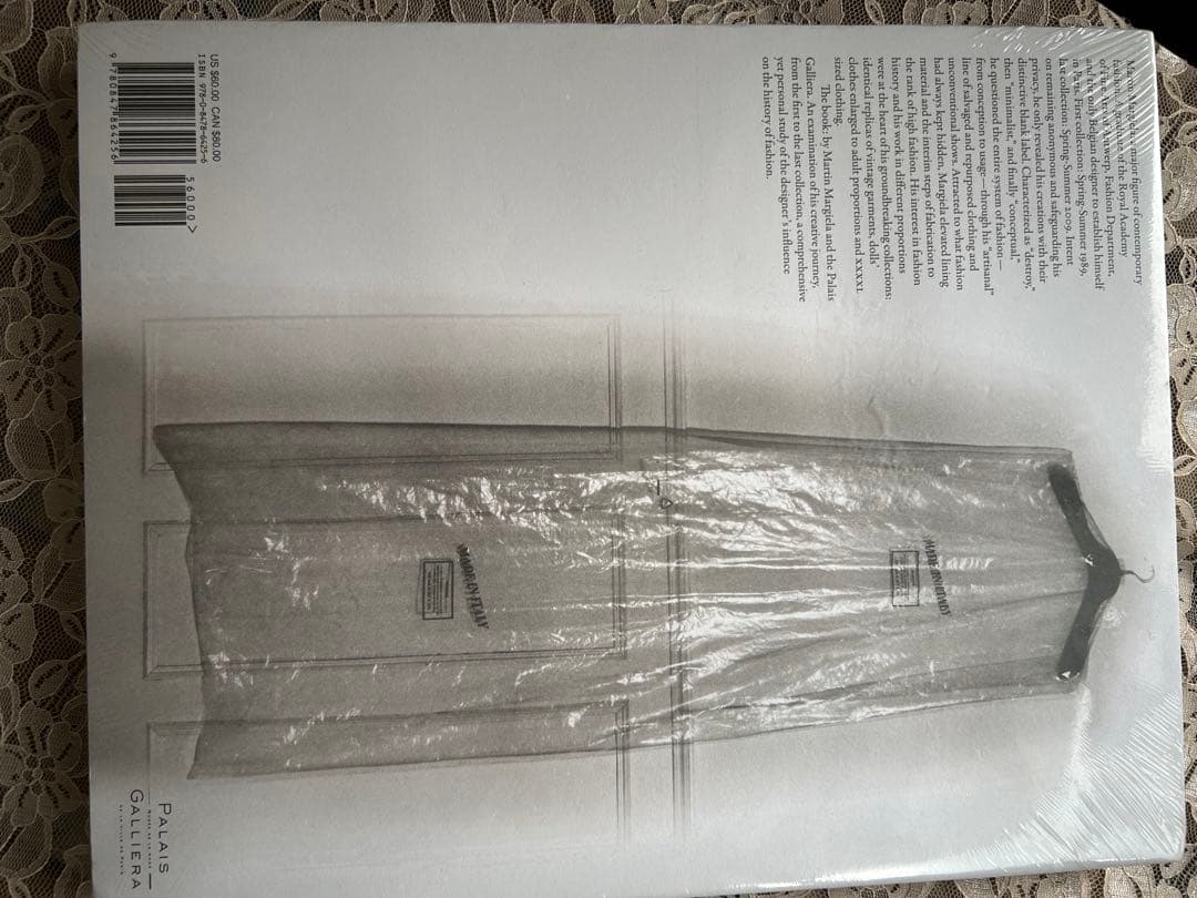 未開封　Martin Margiela 本　マルジェラ　洋書
