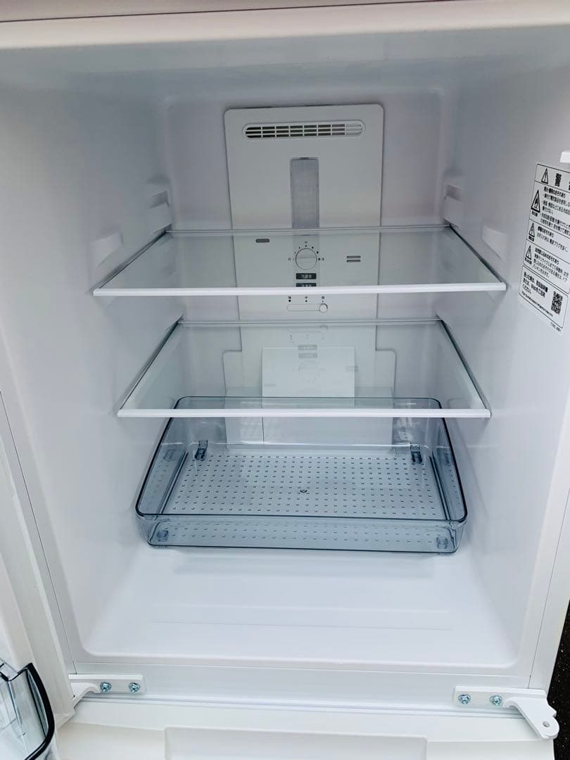 新生活応援白家電／SHARP 冷蔵庫 どっちも取付可ドア／152L 2022年製