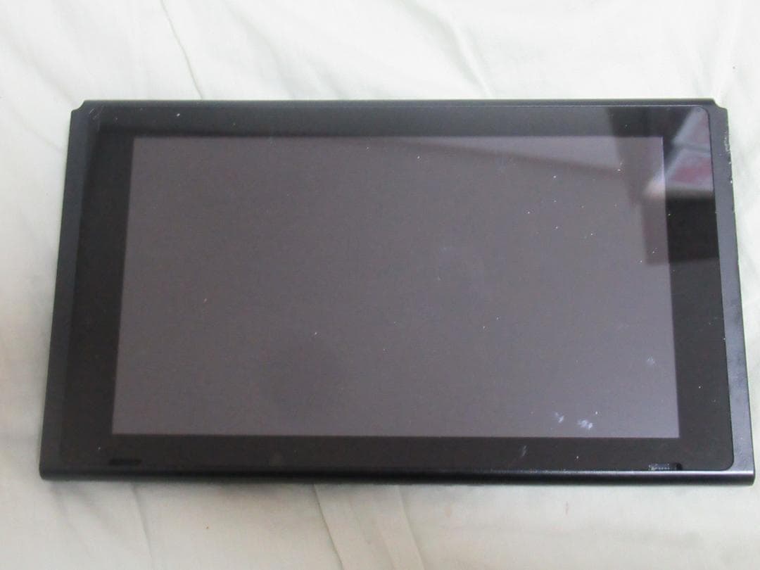 初代任天堂Switch（液晶式）とSwitchLite（ノブ剥離）２台セット