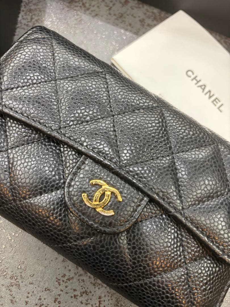 CHANEL マトラッセ　キャビアスキン　財布