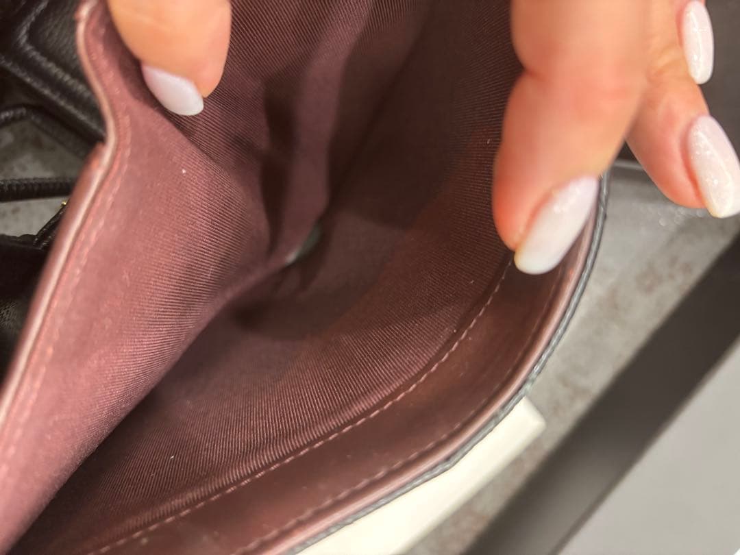 CHANEL マトラッセ　キャビアスキン　財布