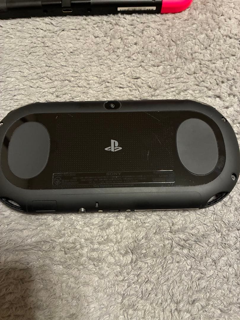 Nintendo Switch と PSP-VITA2000