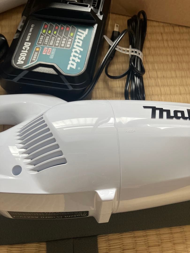 新品開封済み　マキタ　掃除機　108