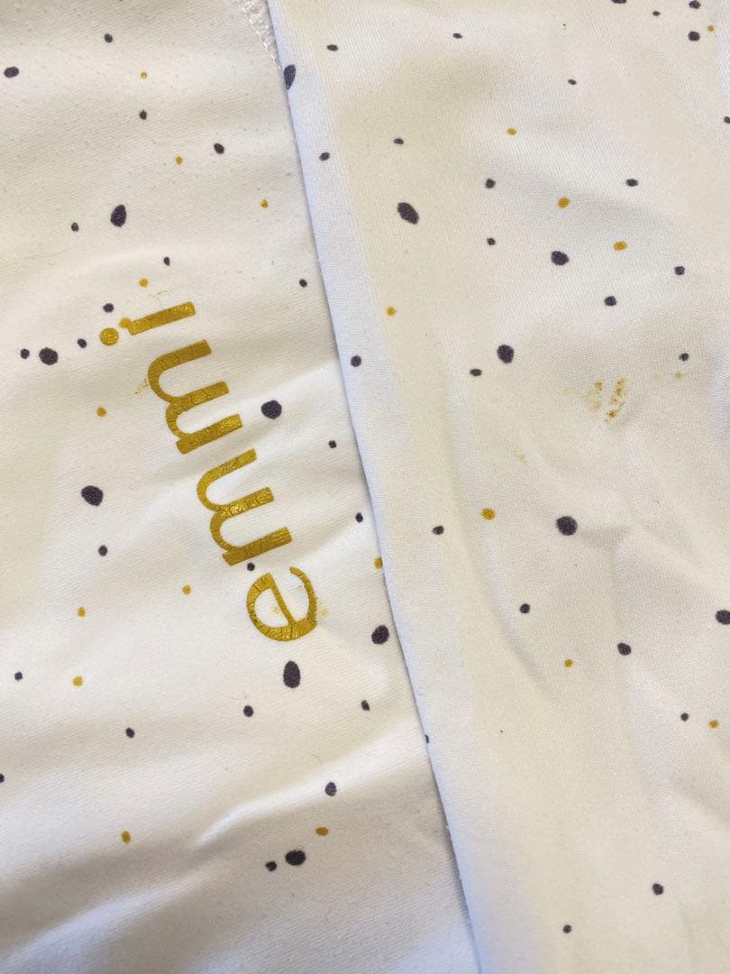 人気　emmi ヨガウェア　ムーン　セットアップ