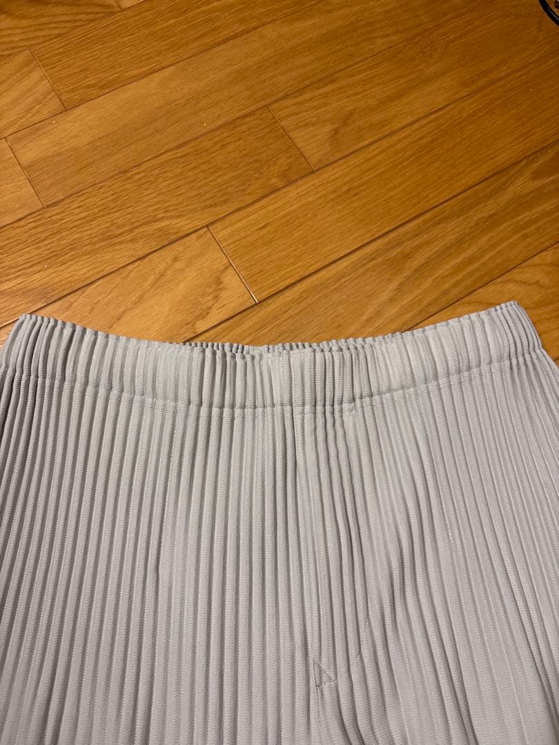 HOMME PLISSE ライトグレー セットアップ
