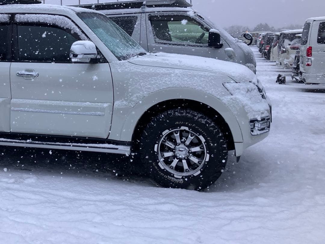 のぶみ様　BFGoodrich LT265/65R17 4本　バリ山　①