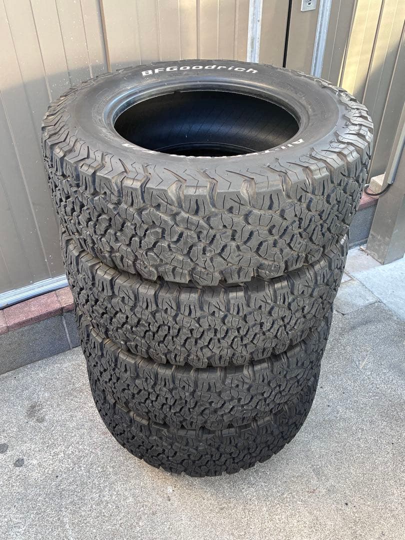 のぶみ様　BFGoodrich LT265/65R17 4本　バリ山　①
