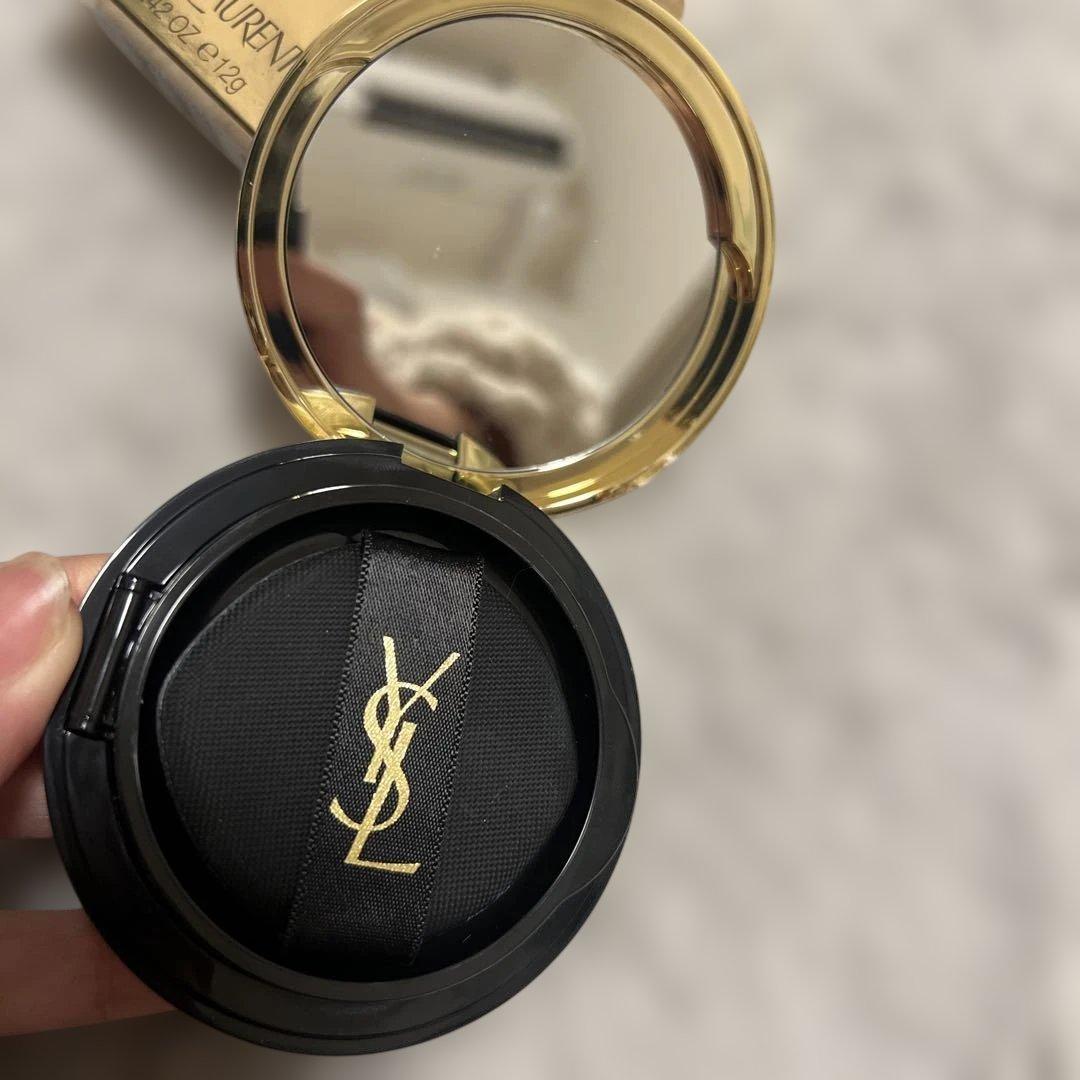 YSL ラディアント タッチ グロウパクト B20