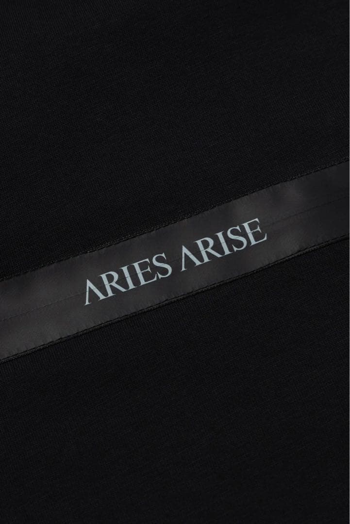 新品 Aries ロゴ zip tee Tシャツ