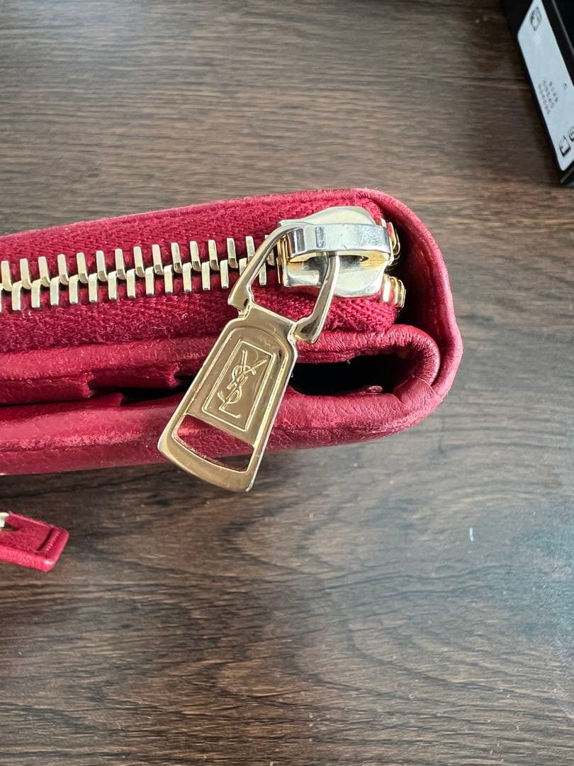 YSL 赤 レザー 二つ折り財布