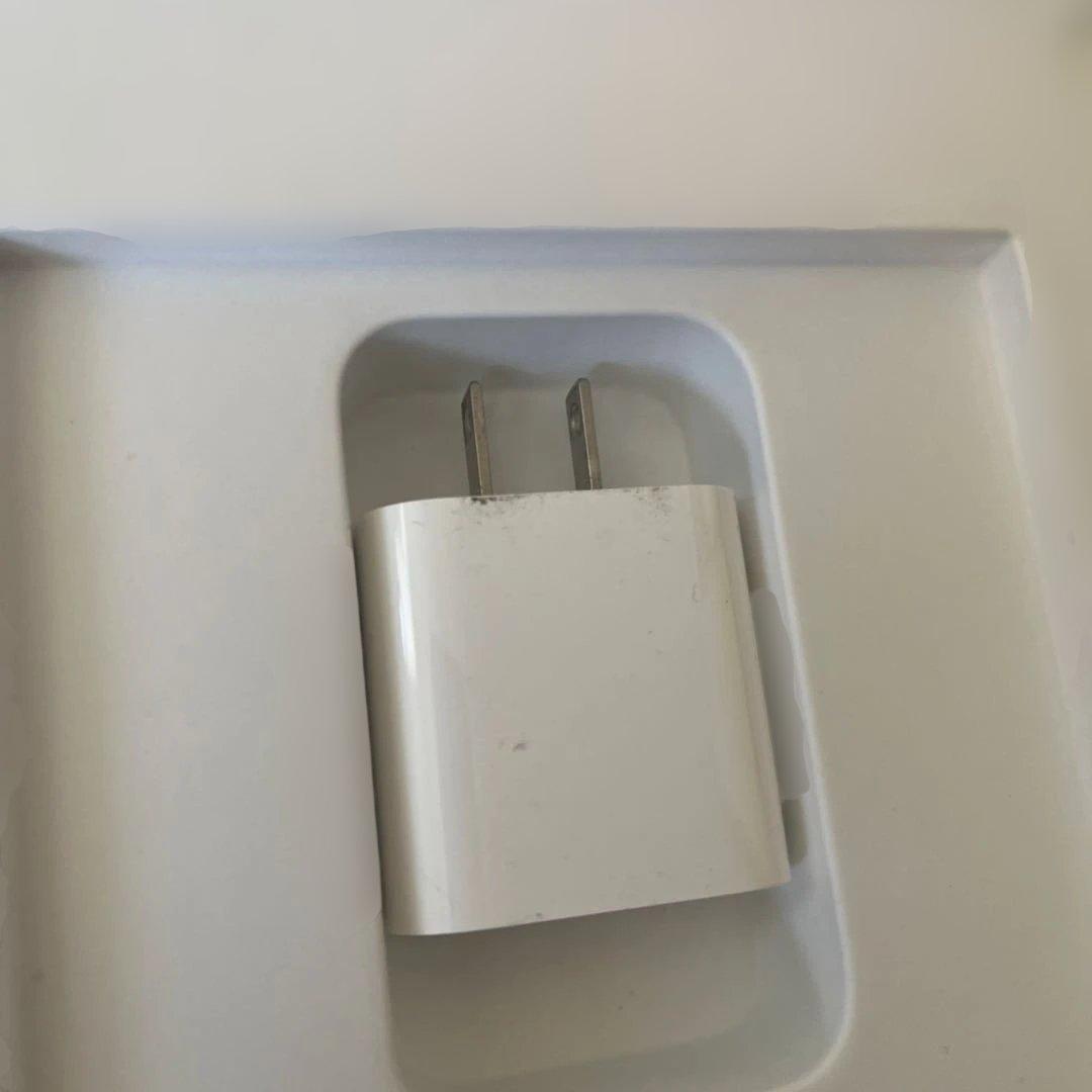 iPad A16 Wi-Fi ケース付き