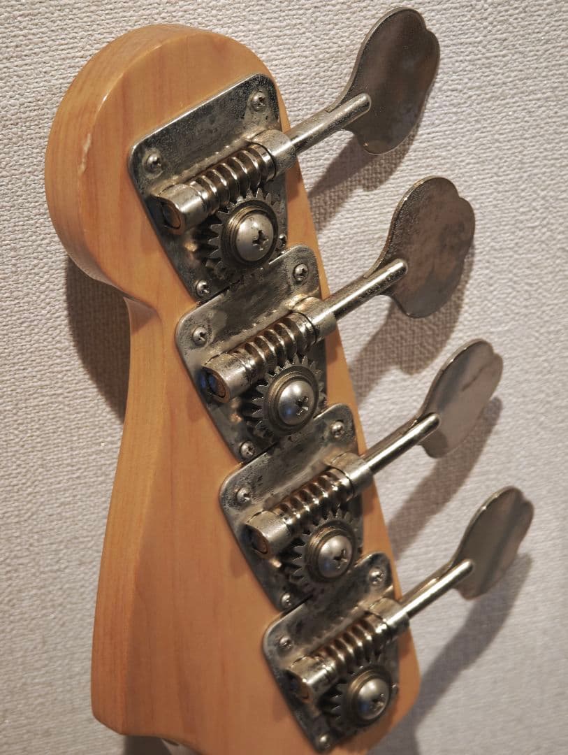 ベース Fender Japan JB75 NAT/M