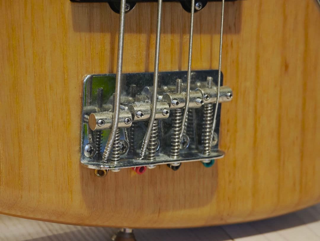 ベース Fender Japan JB75 NAT/M