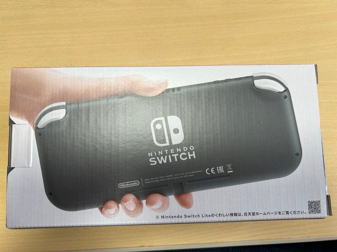 新品 Switchライト本体