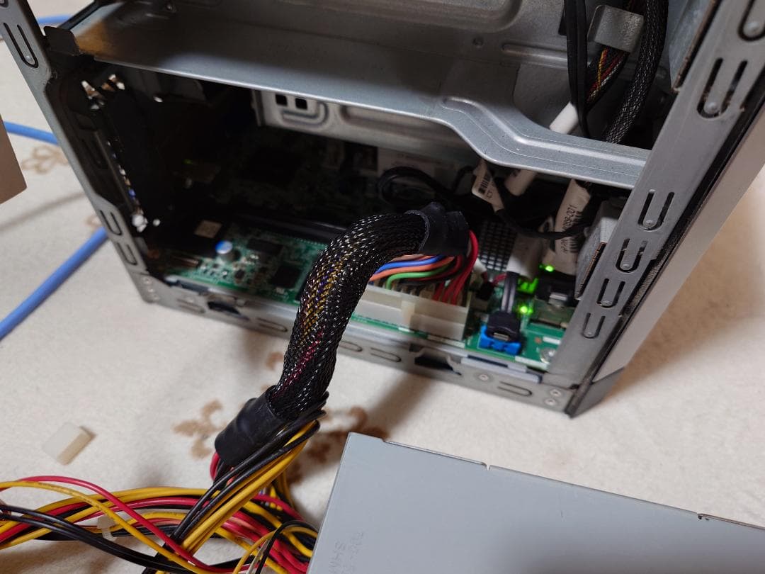 ジャンク品 HP Proliant MicroServer Gen8