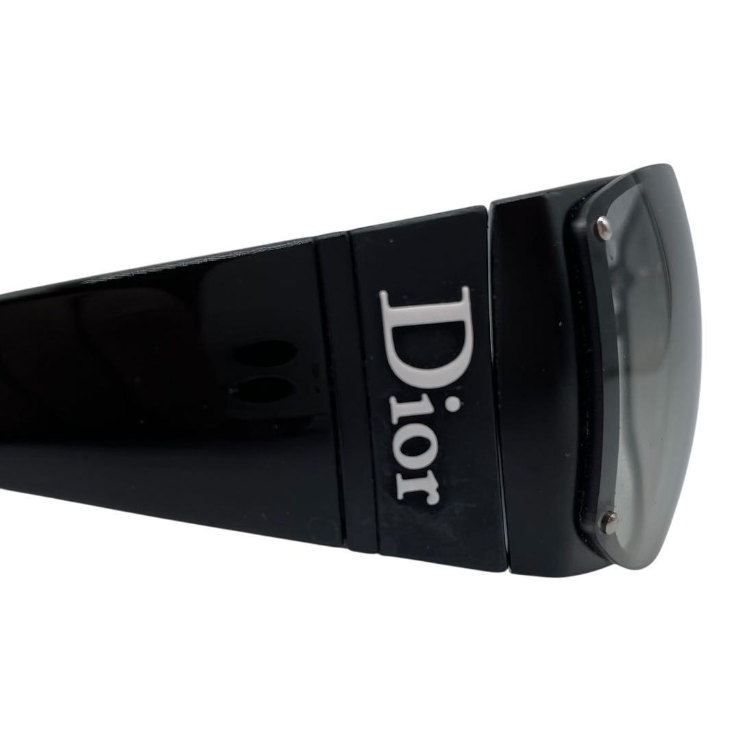 Dior サングラス 黒 サイドロゴシルバー 太めフレーム