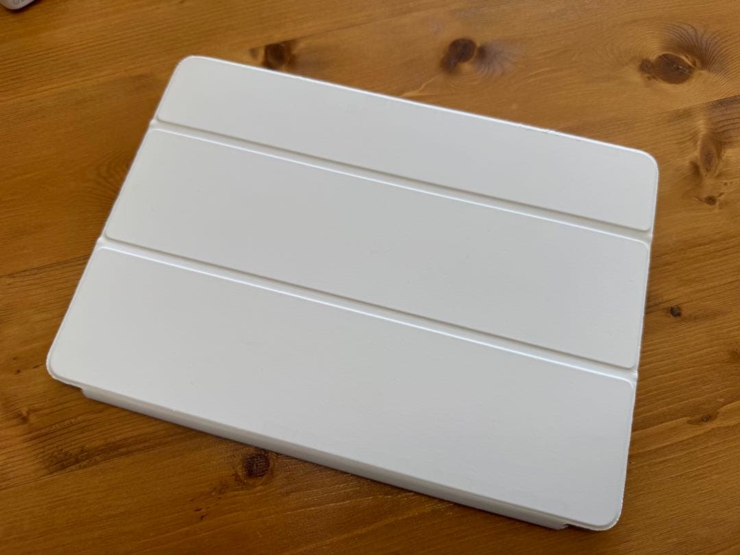 【純正カバー付】Apple iPad 第6世代 32GB シルバー 正常動作品