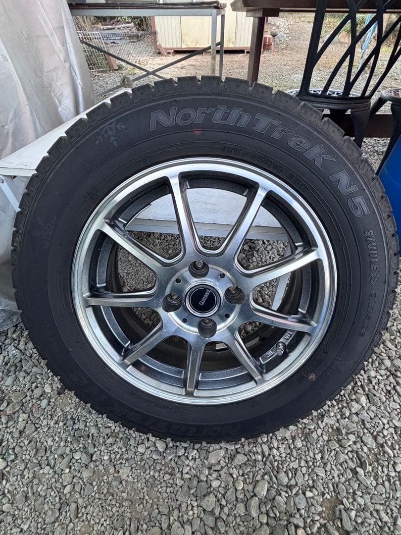 日産ノートe-POWER スタッドレスホイール4本セット185/65/R15