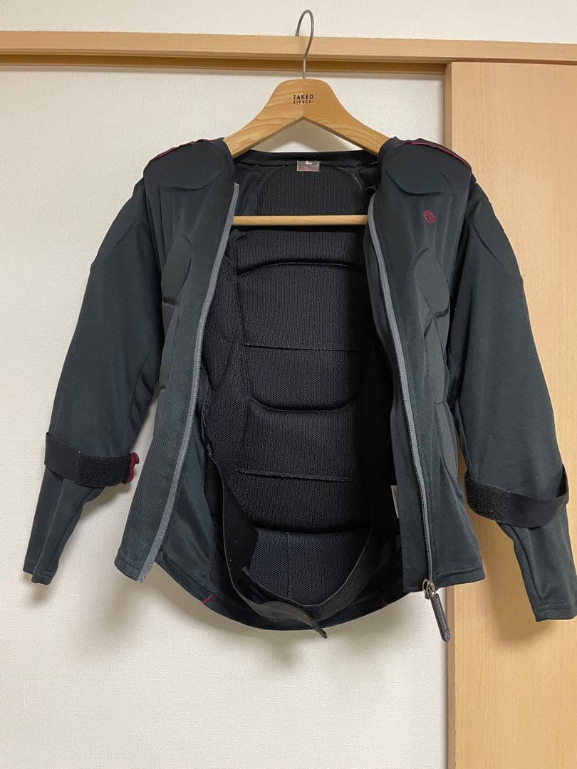 north peak ボディプロテクター　レディース