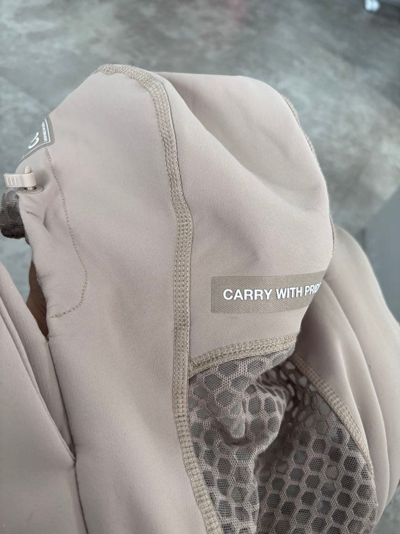 CYBEX COYA CARRIER コヤキャリア抱っこ紐・ベージュー・箱付き
