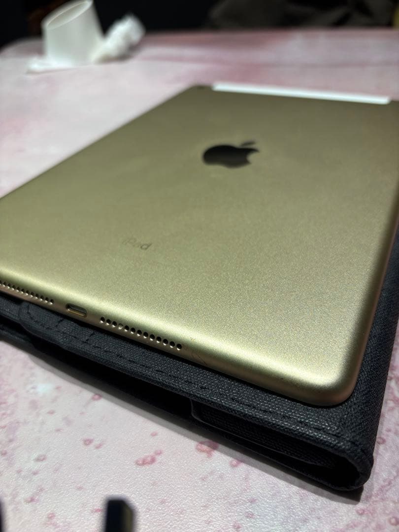 Apple iPad 第5世代 32GB バッテリー最大容量95%美品 動作良好