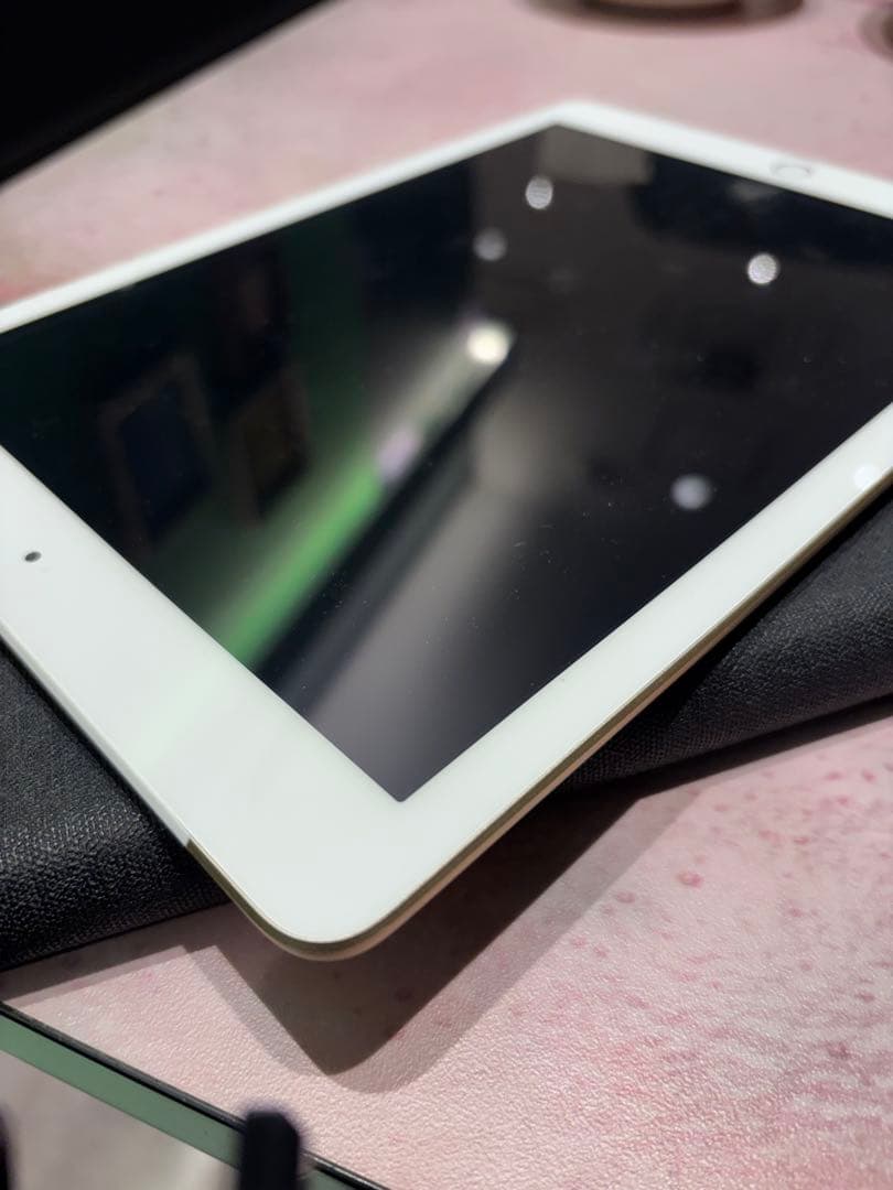 Apple iPad 第5世代 32GB バッテリー最大容量95%美品 動作良好