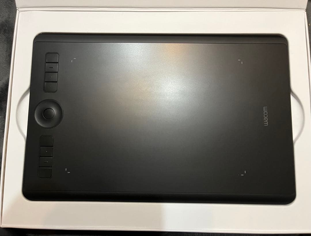 Wacom Intuos pro Mサイズ PTH-660/K0