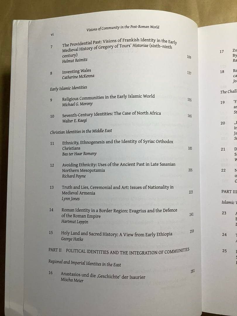 洋書 Visions of Community in the Post-Roman