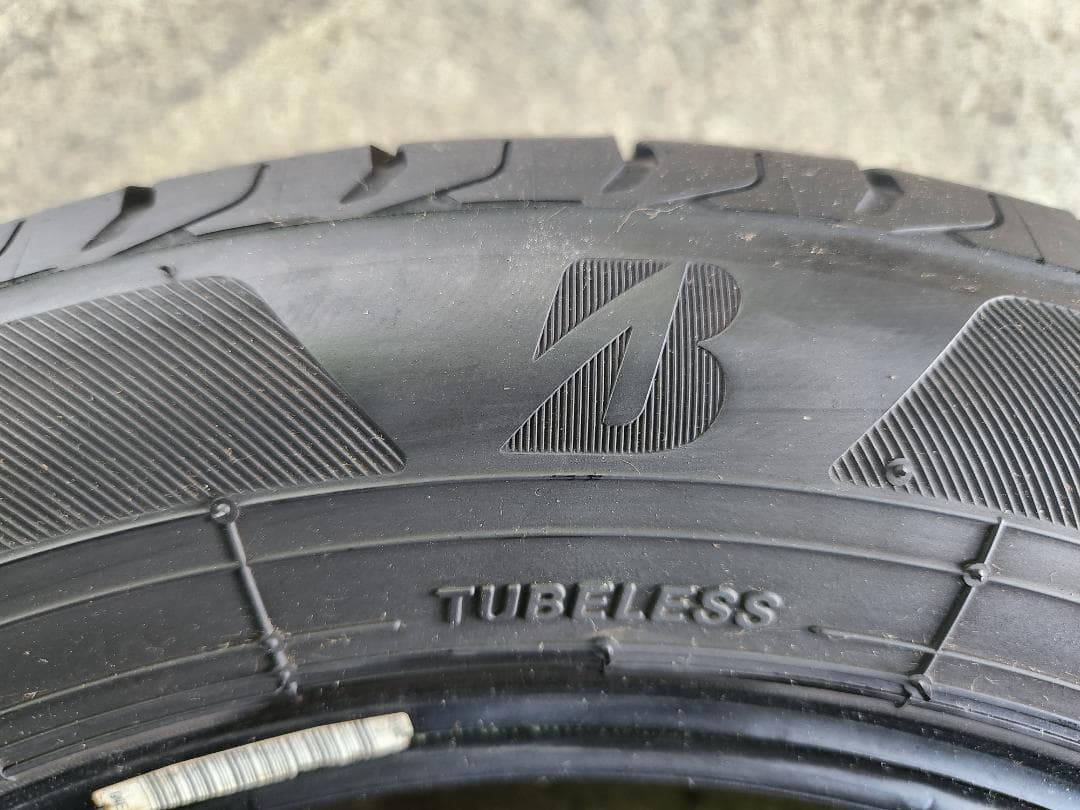 送料込☆2023年製 ブリヂストンタイヤ 155/65R14日本製☆2本