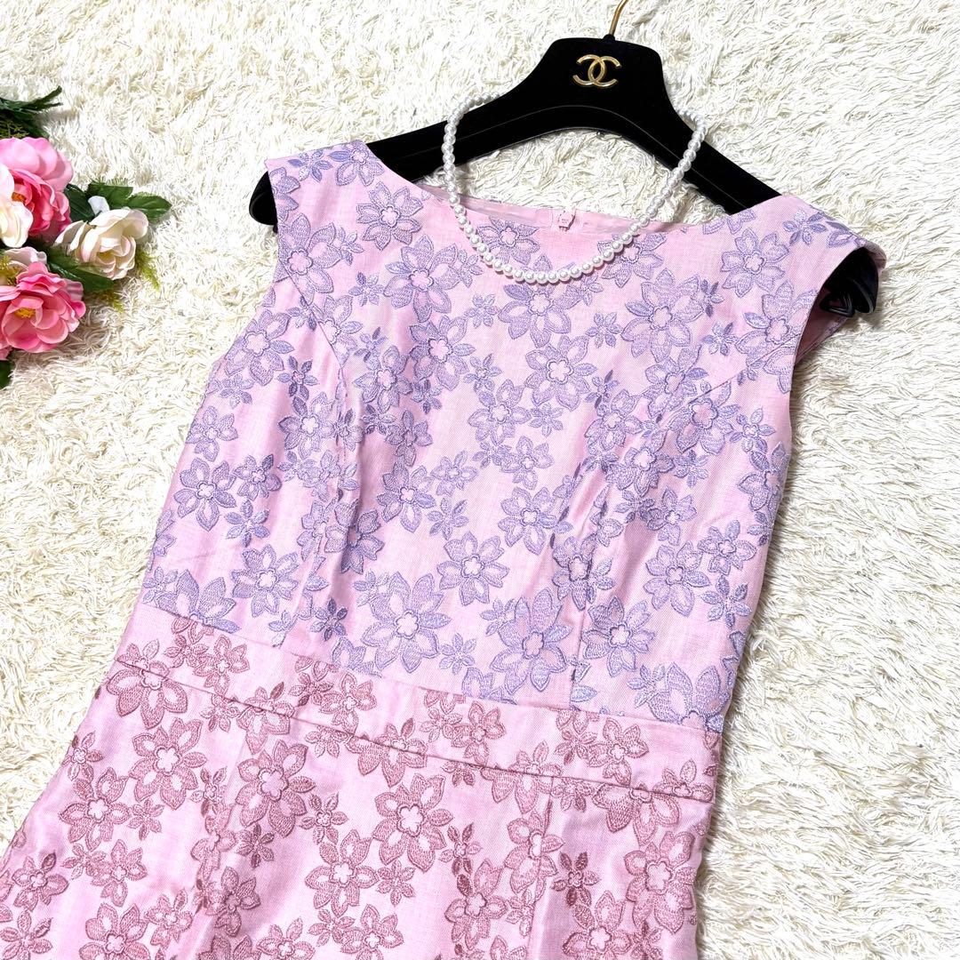 【極美品】トッカ 花柄刺繍ワンピース Aライン ウエストマーク ノースリーブ 2