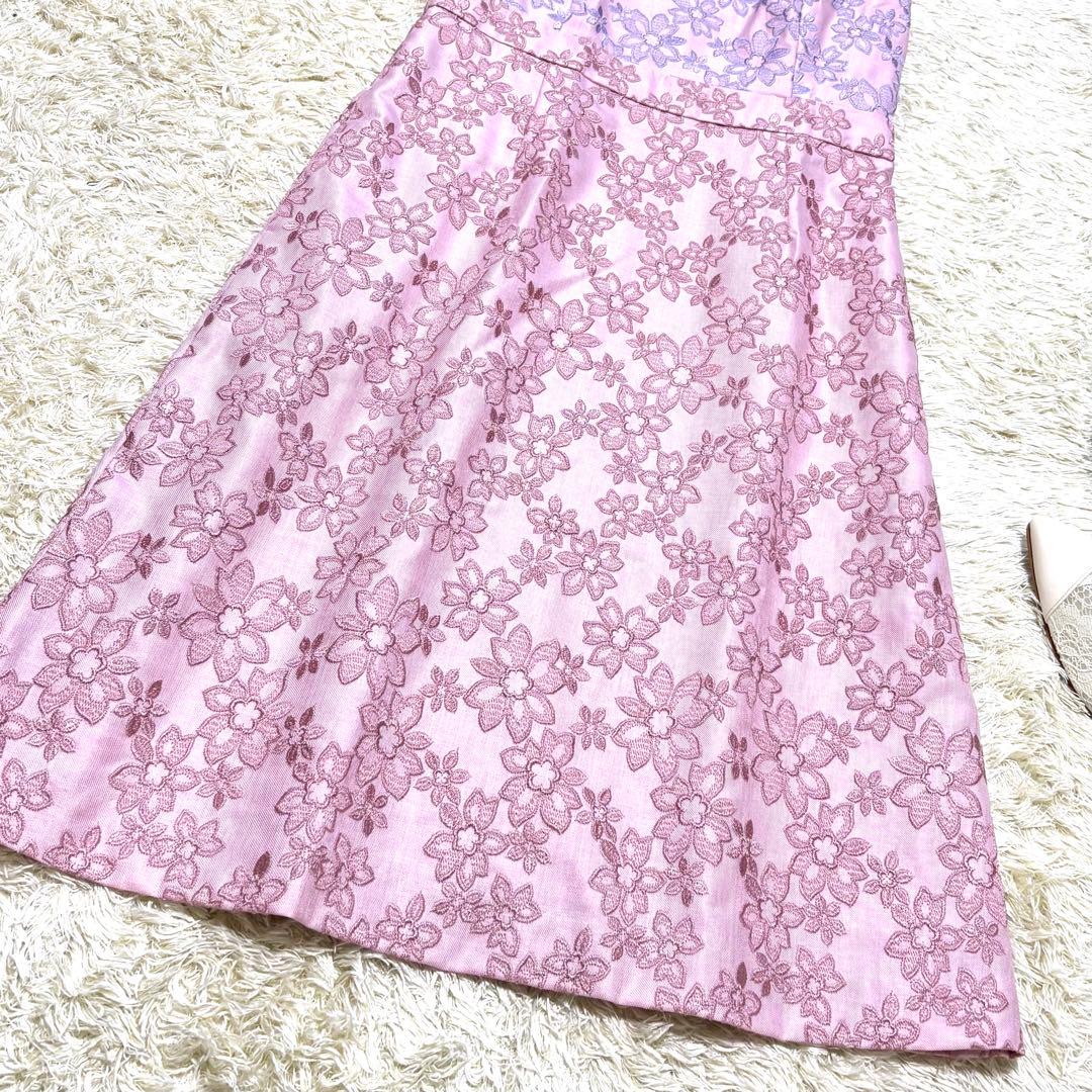 【極美品】トッカ 花柄刺繍ワンピース Aライン ウエストマーク ノースリーブ 2