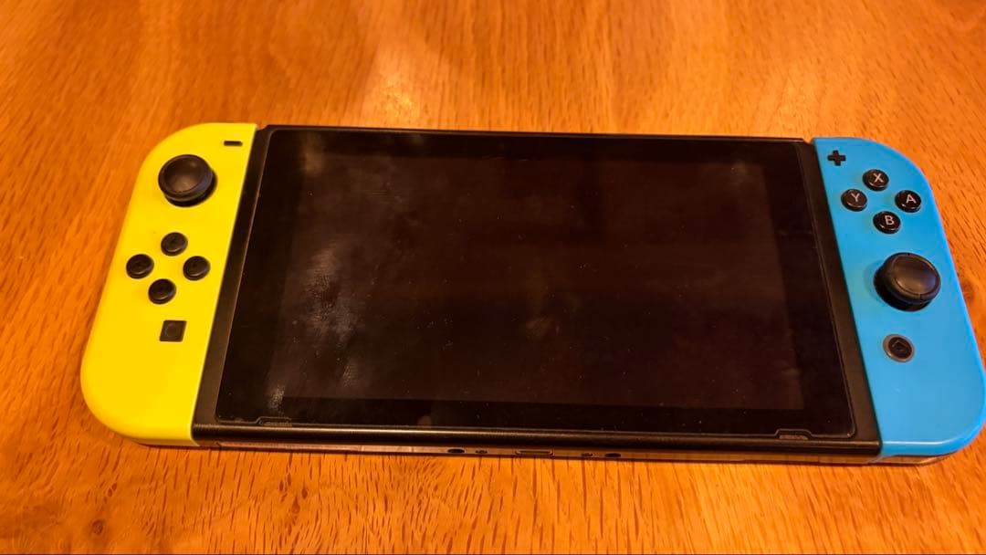 Nintendo Switch 純正ケース付　動作確認済み　画面保護シートあり