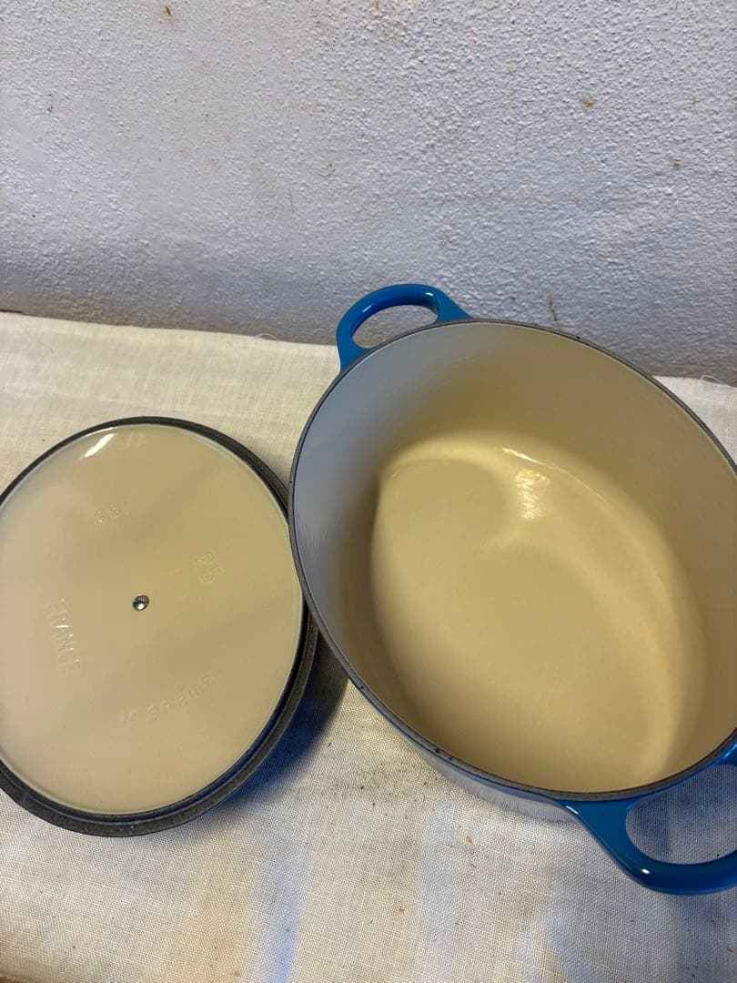 LE CREUSET ル・クルーゼ　ココット・オーバル　25cm