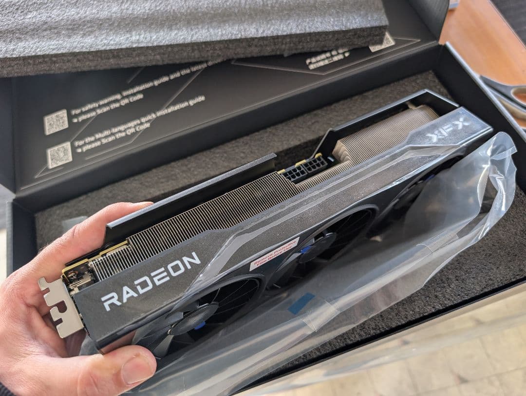 新品 XFX Swift AMD Radeon RX 9070 XT 16GB