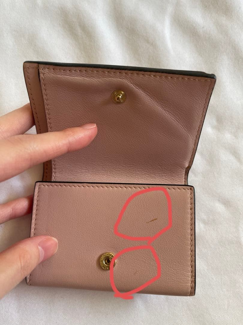 VALENTINO スタッズ付き三つ折り財布