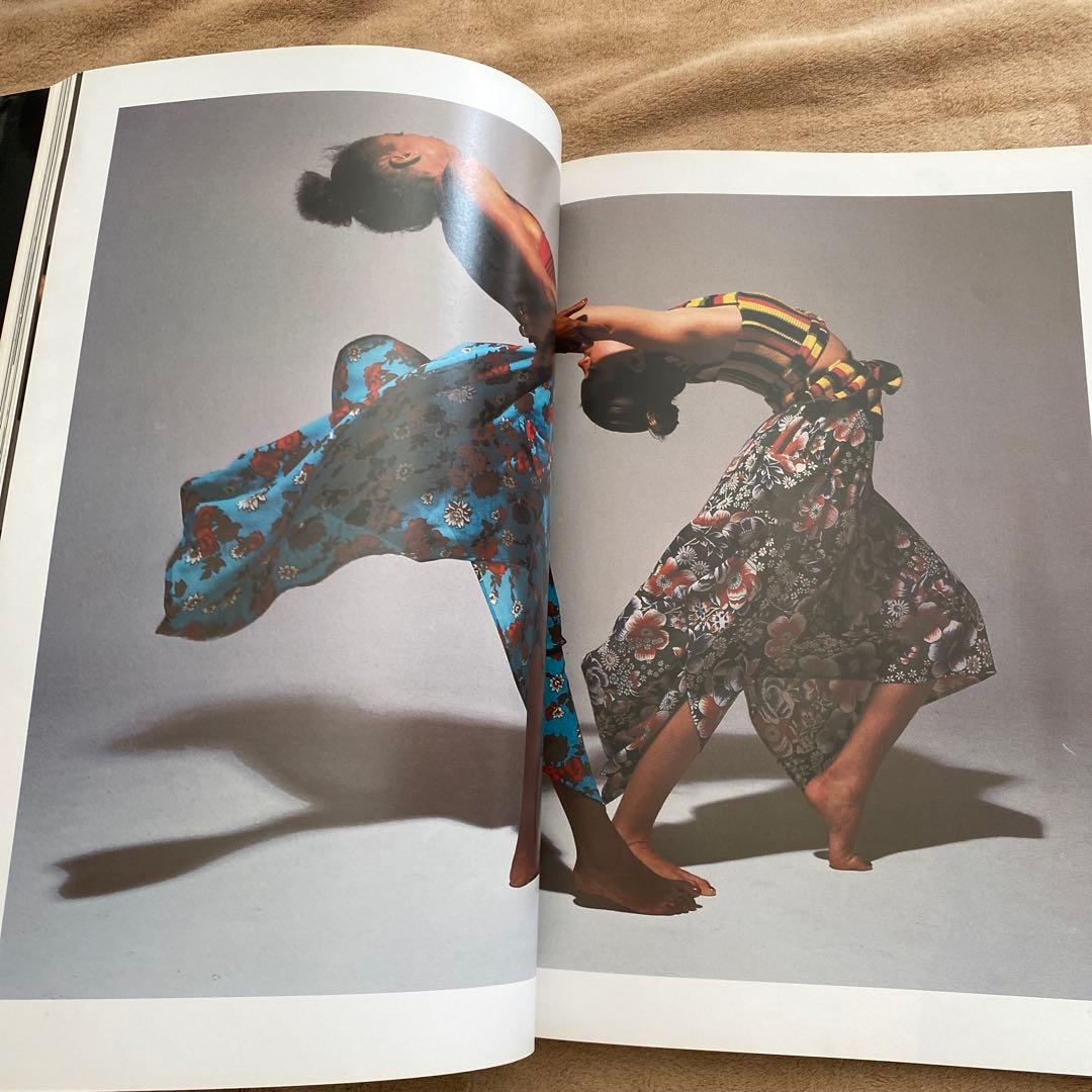 三宅一生の発想と展開 ISSEY MIYAKE East Meets West