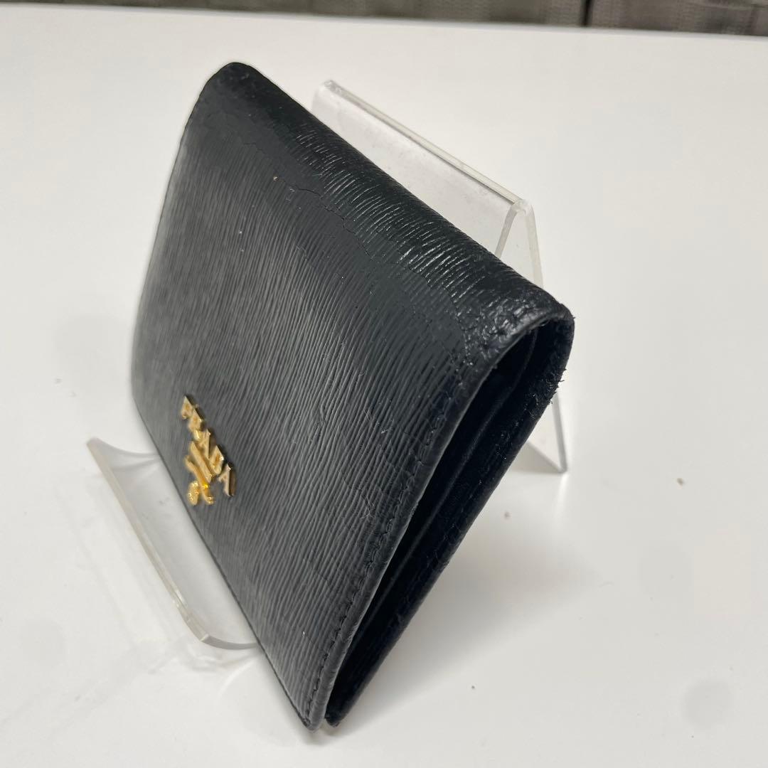 n*a様 PRADA ブラック 二つ折り財布