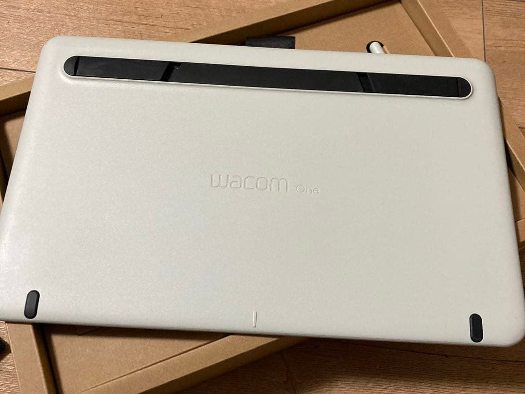 Wacom One クリエイティブペンディスプレイ 本体