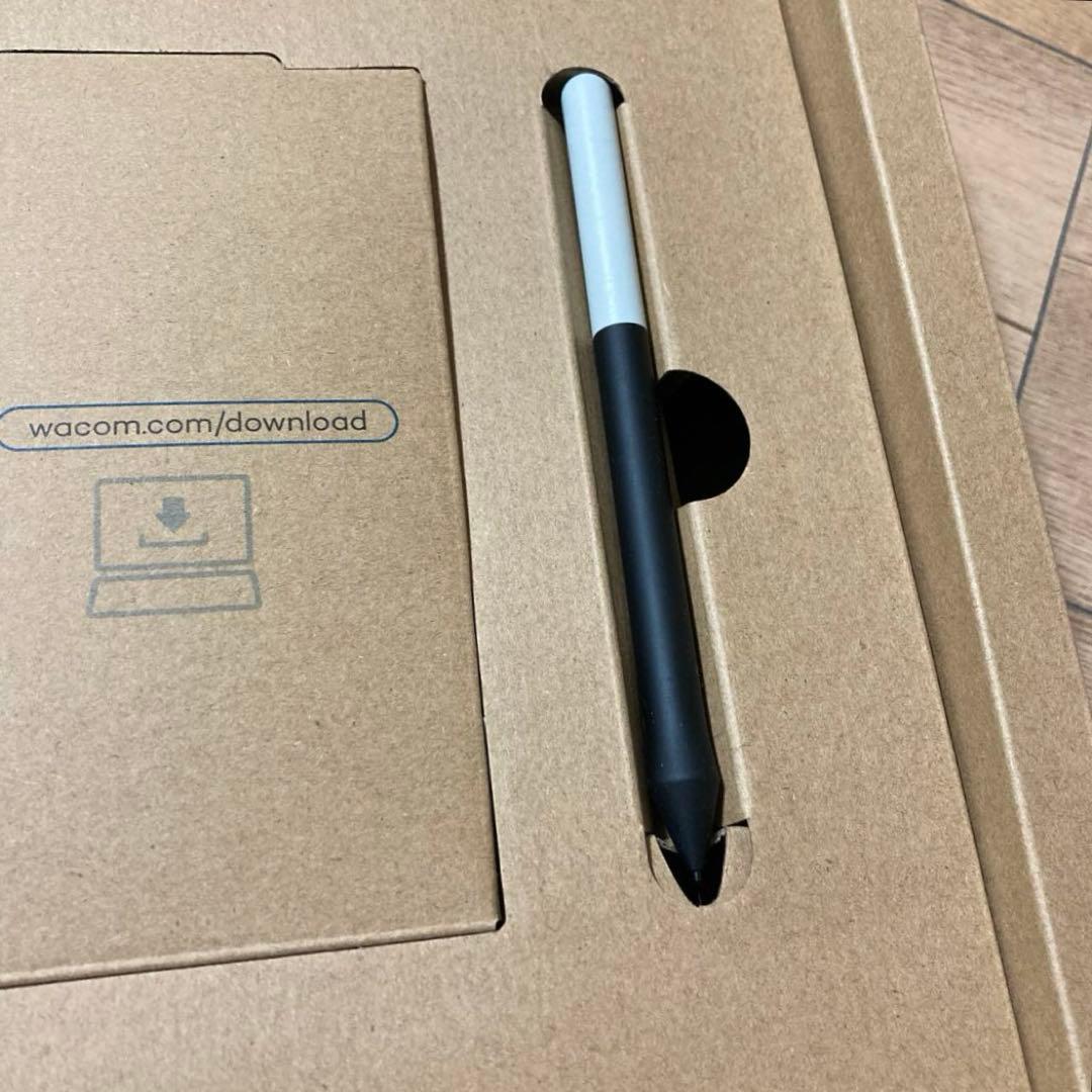 Wacom One クリエイティブペンディスプレイ 本体