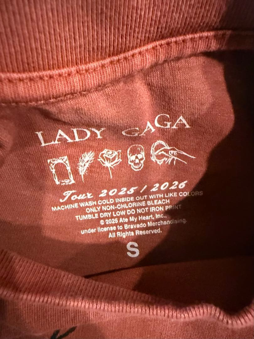 Lady Gaga The MAYHEM Ball ツアーグッズ 5番のTシャツ