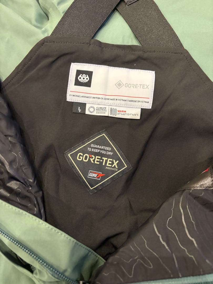 686 GORE-TEX Stretch ゴアテックスパンツ ビブパンツ