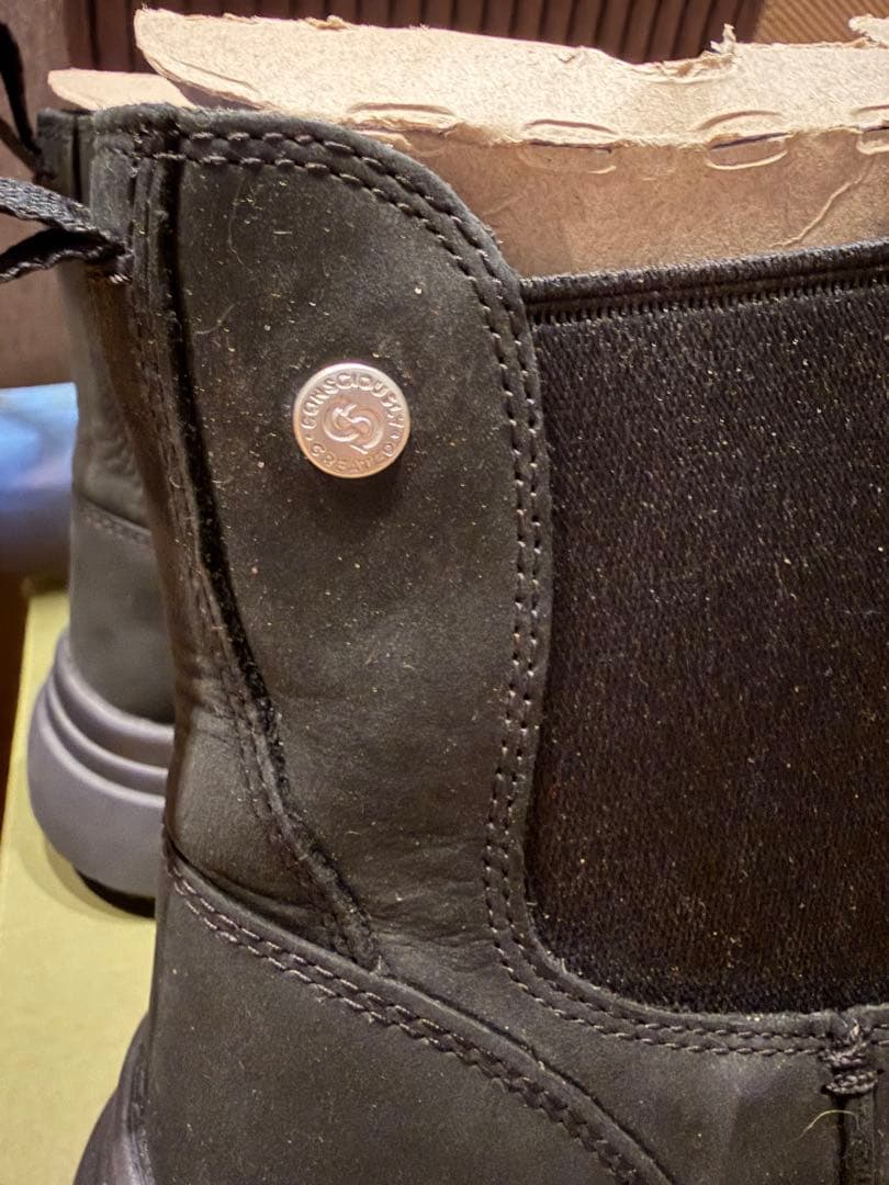 試足のみ　KEEN キーン サイドゴアブーツ ブラック 23cm