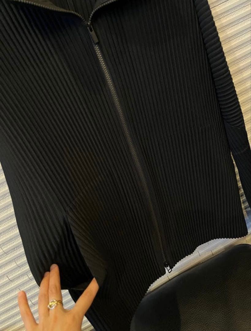 ISSEY MIYAKE MEN ブラック プリーツ シャツ　ジッパー／サイズ4