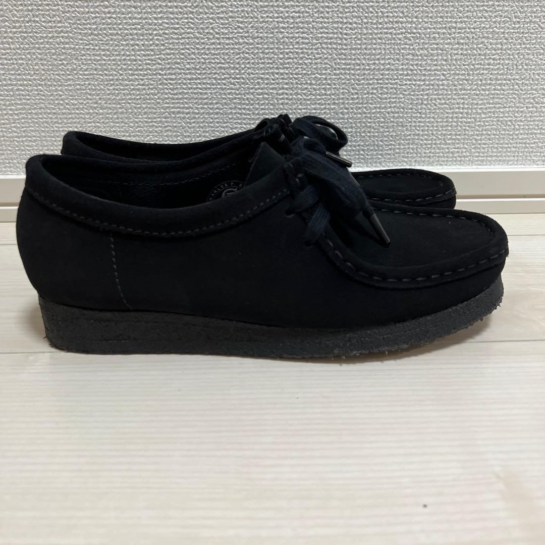 【着用2回のみ】クラークス　ワラビー　黒　25cm