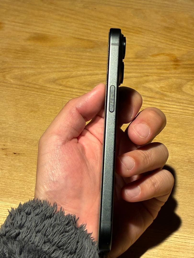 【美品】iPhone15 128GB ブラック SIMフリー Apple購入箱有