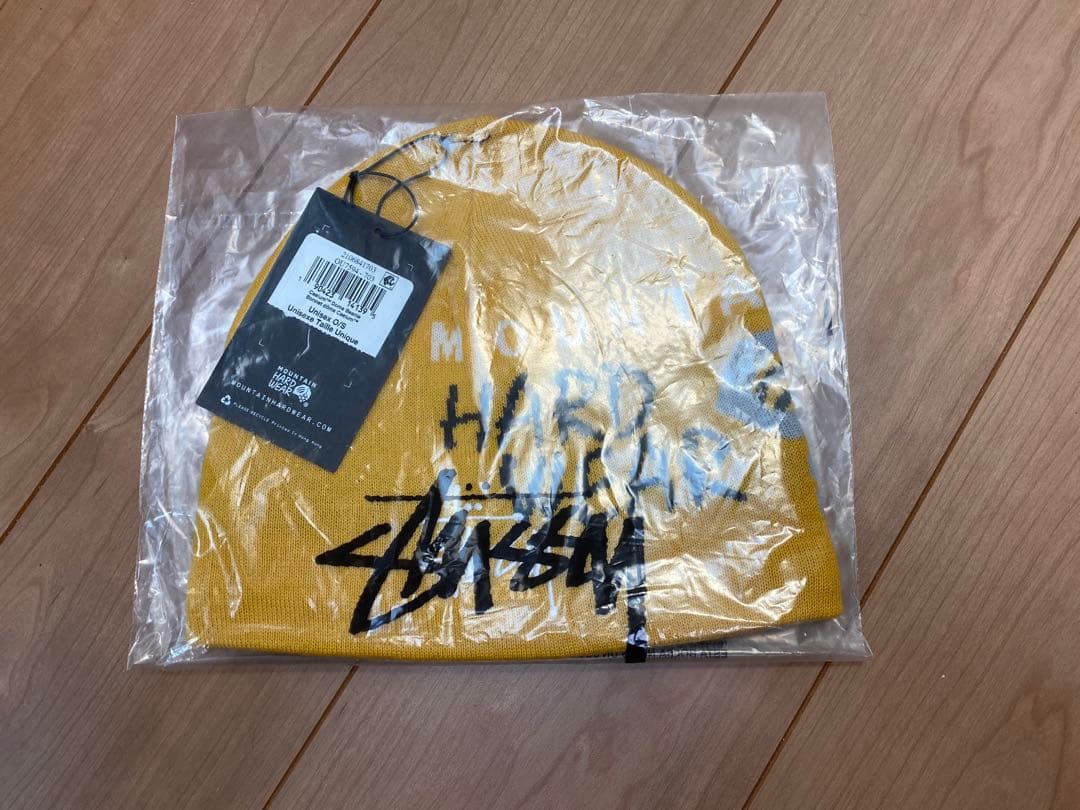 新品 STUSSY × Mountain Hardwear ビーニー 黄