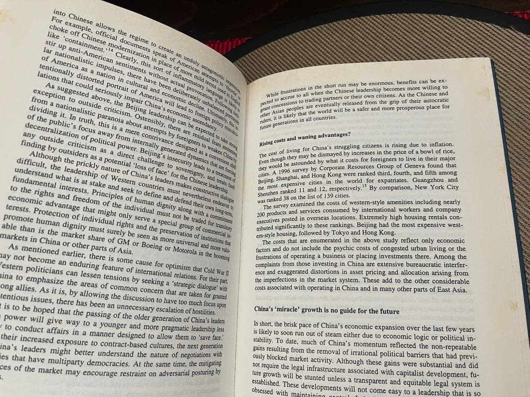 洋書 The Rise and Decline of the Asian Centur