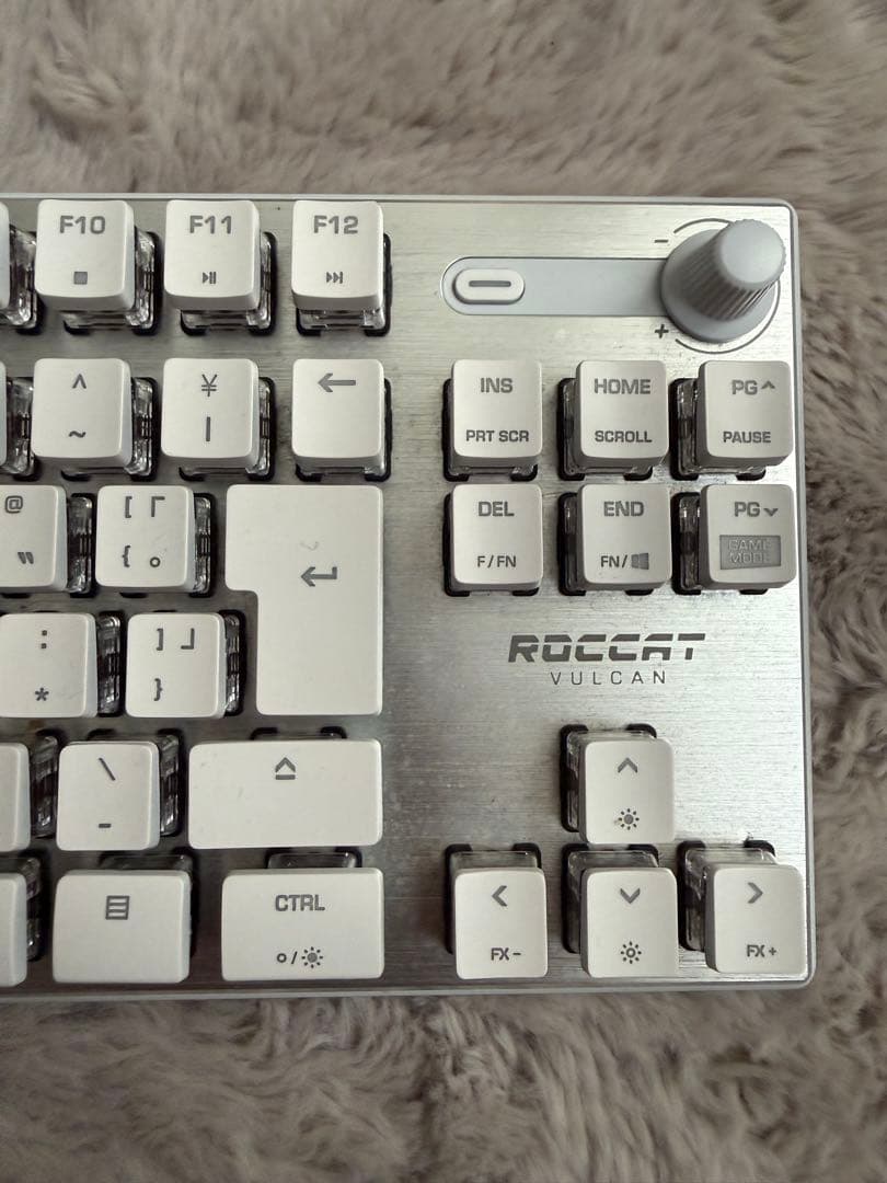 ROCCAT ゲーミングキーボード Vulcan TKL PRO