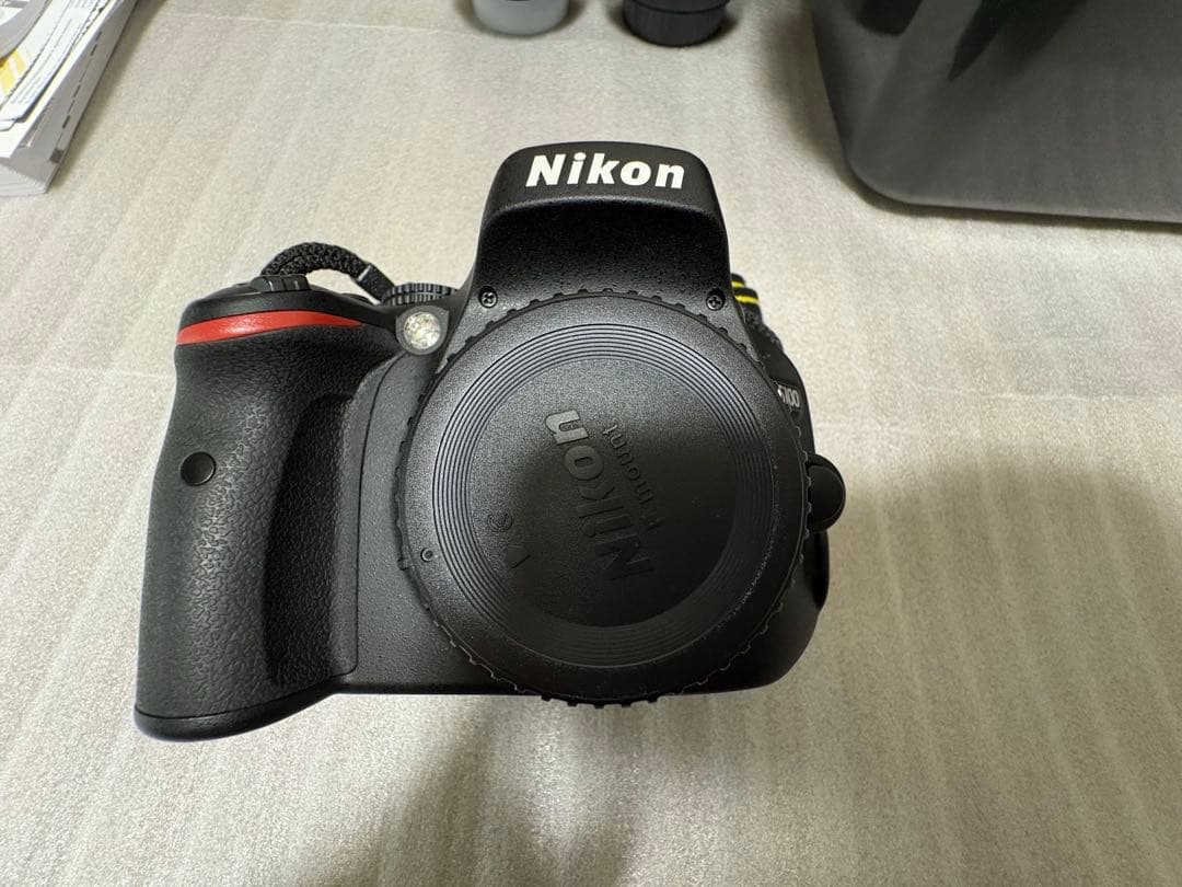 Nikon D5100 18-55mm、55-300mmレンズセット