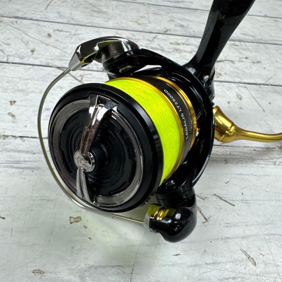 DAIWA LEGALIS LT2500D レガリス スピニングリール 釣り